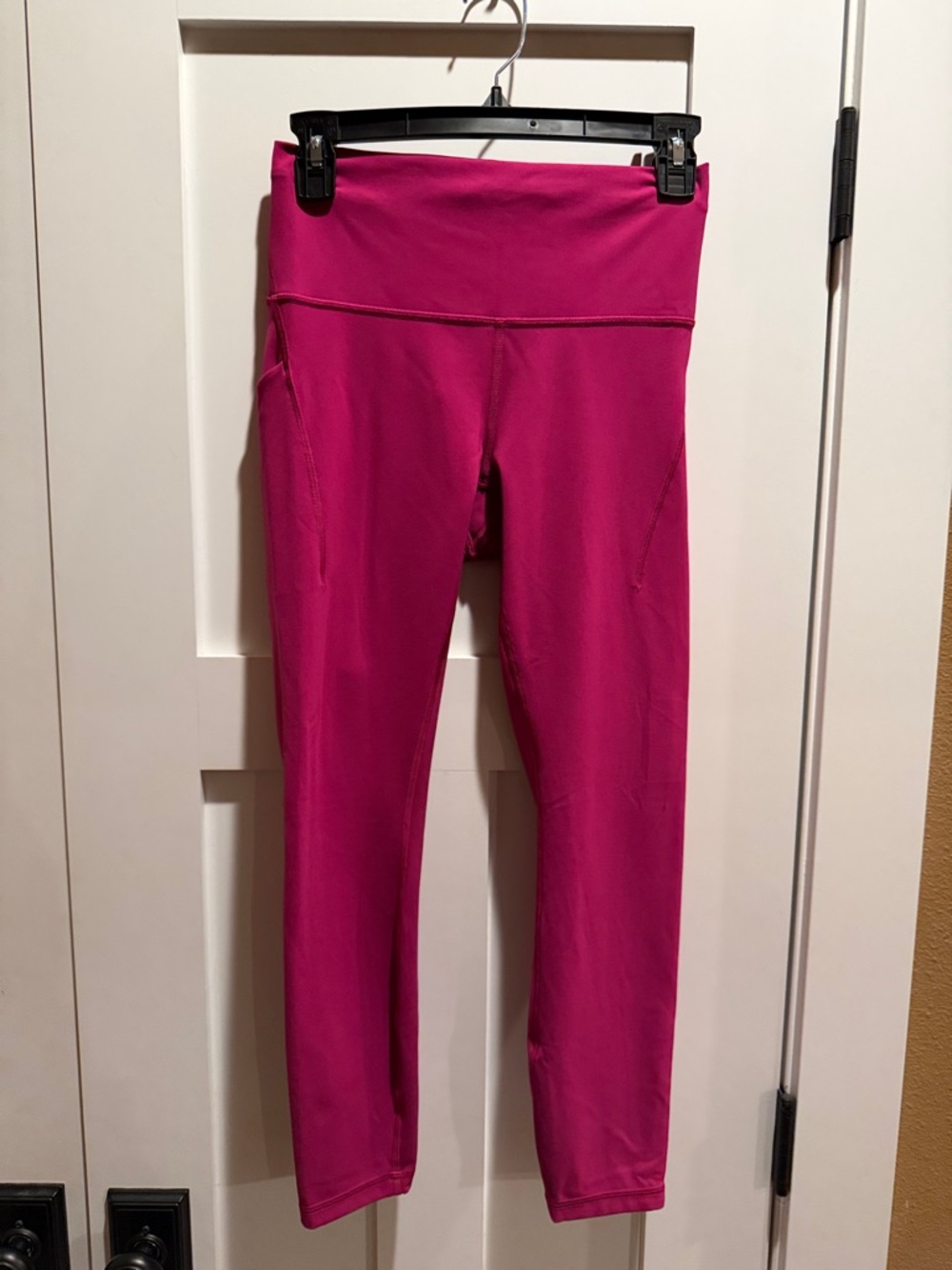 Lululemon Bright Magenta High-Rise Active Leggings sz 8